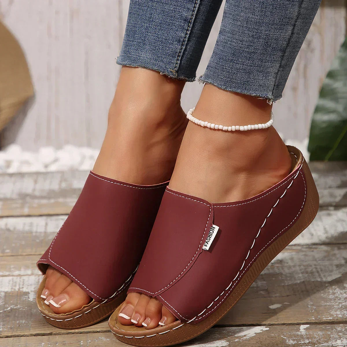 Ella | Slip-On Sandals