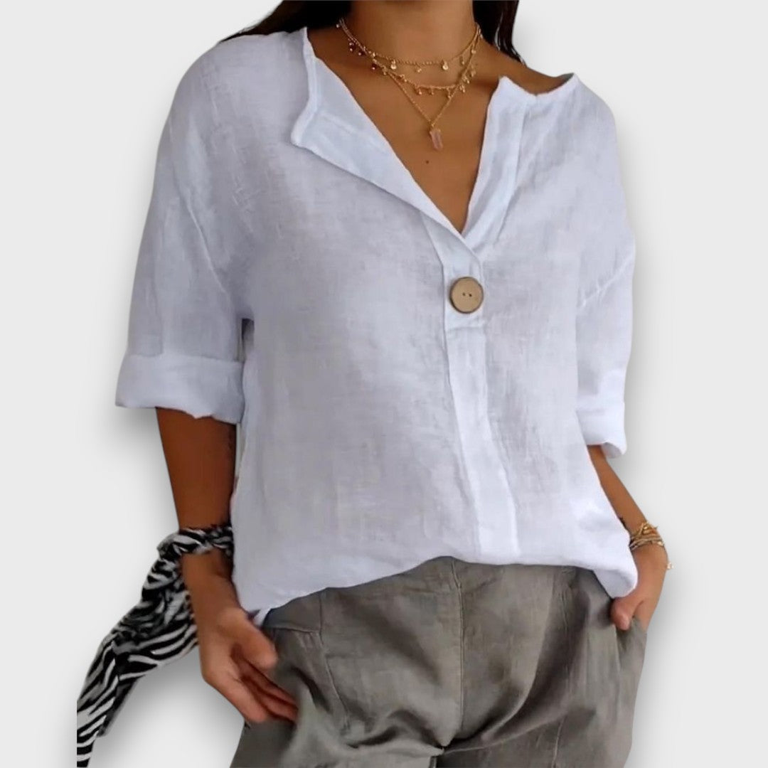 Larevienne – Lightweight oversized blouse with statement collar