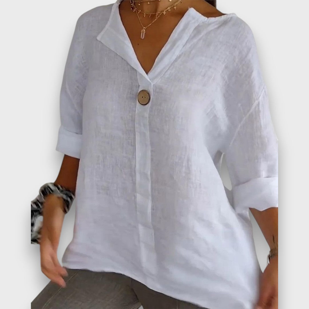 Larevienne – Lightweight oversized blouse with statement collar