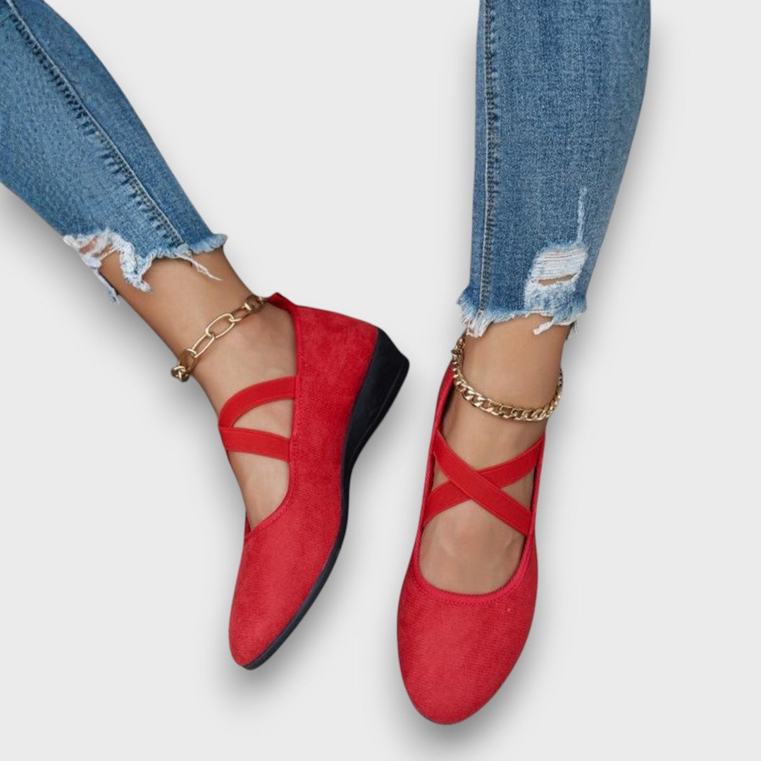Arlena – Elegant closed wedge shoes