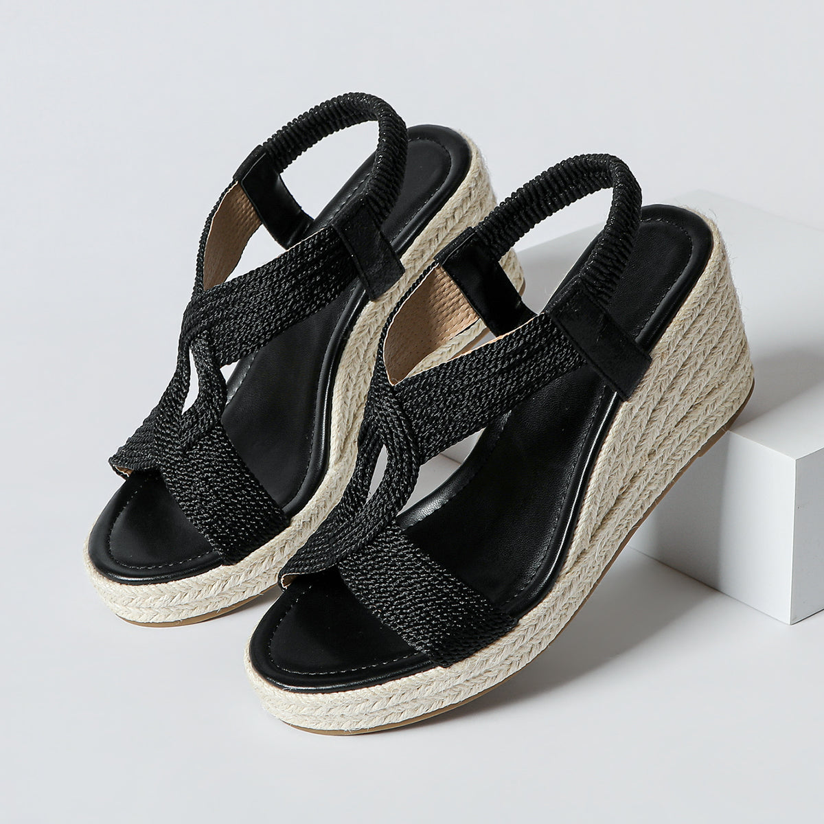Aroa | wedge sandals with artisanal braiding