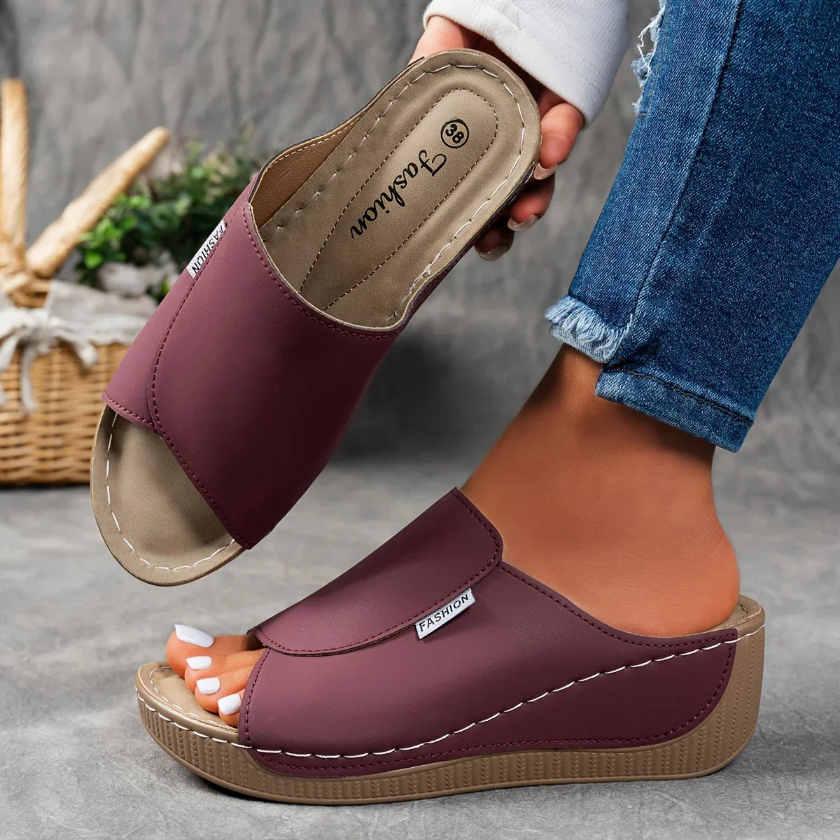 TAMARA | CLASSIC COMFORT WALKING SANDALS