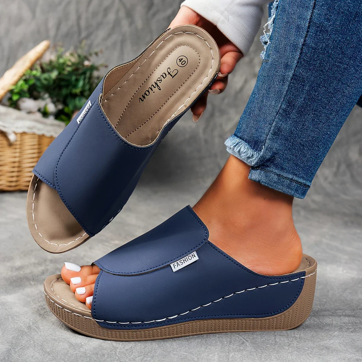 TAMARA | CLASSIC COMFORT WALKING SANDALS