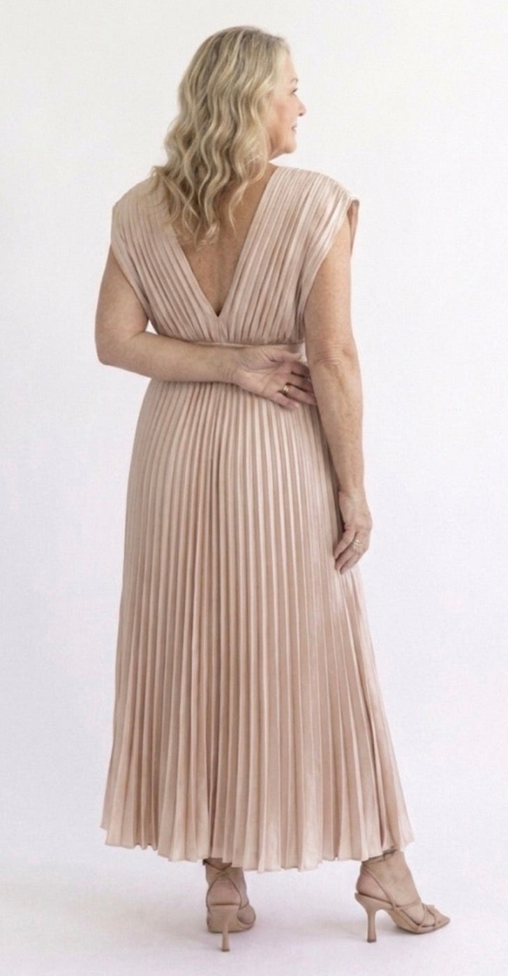 Stella & Grace™ | Timeless Pleated Midi Dress