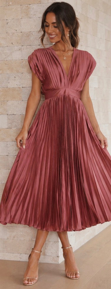 Stella & Grace™ | Timeless Pleated Midi Dress