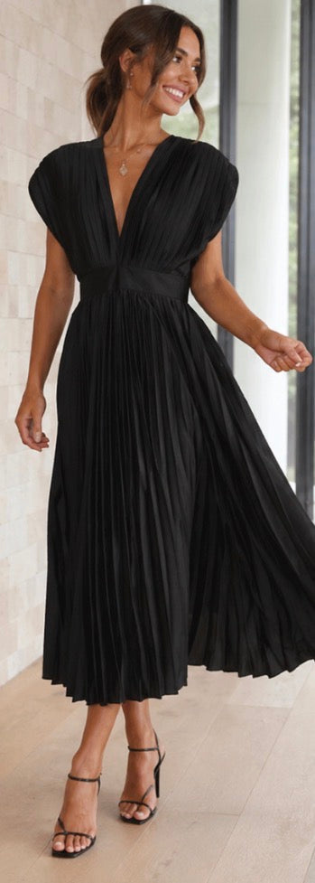 Stella & Grace™ | Timeless Pleated Midi Dress
