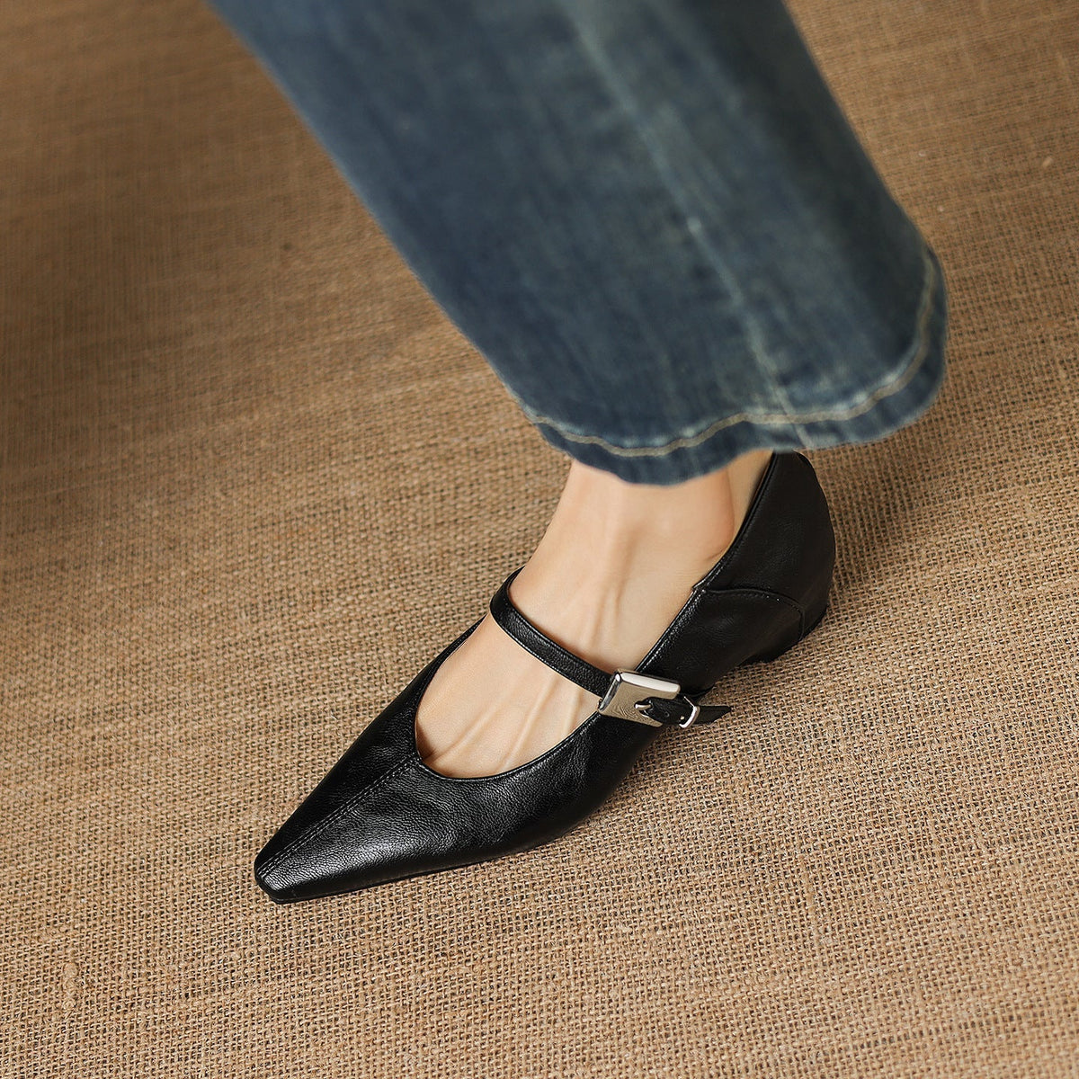 Selma | Pointed-Toe Mary Jane Flat