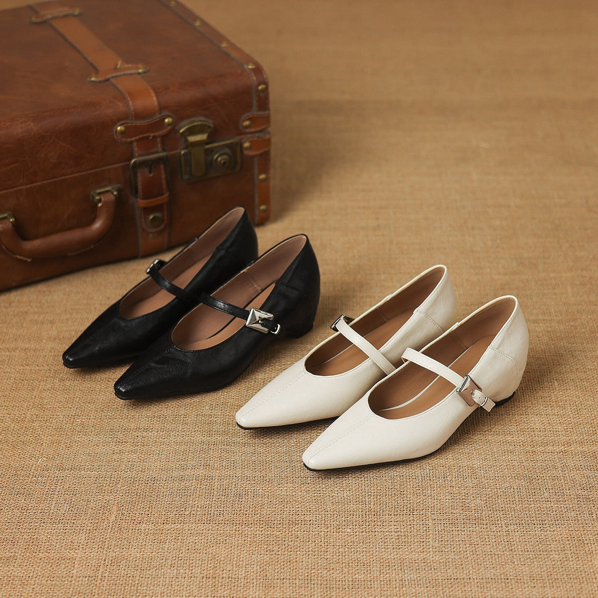 Selma | Pointed-Toe Mary Jane Flat