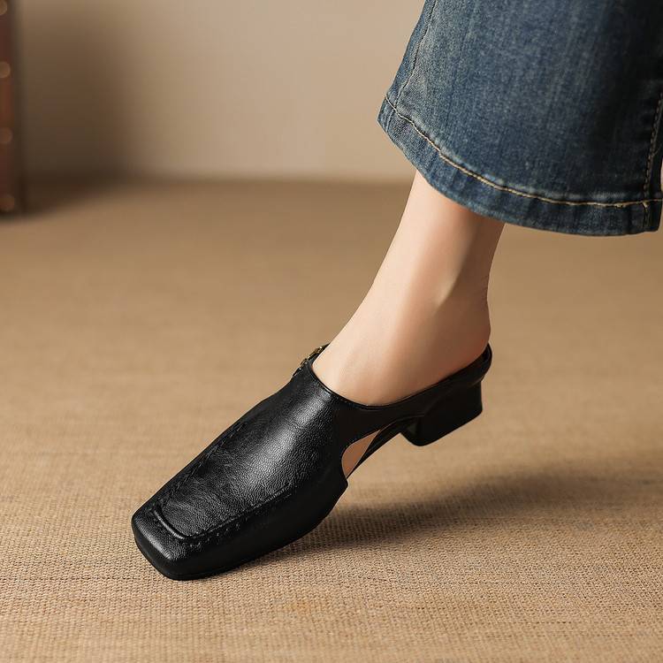 Prudence | Chain-Detail Backless Loafer Mules