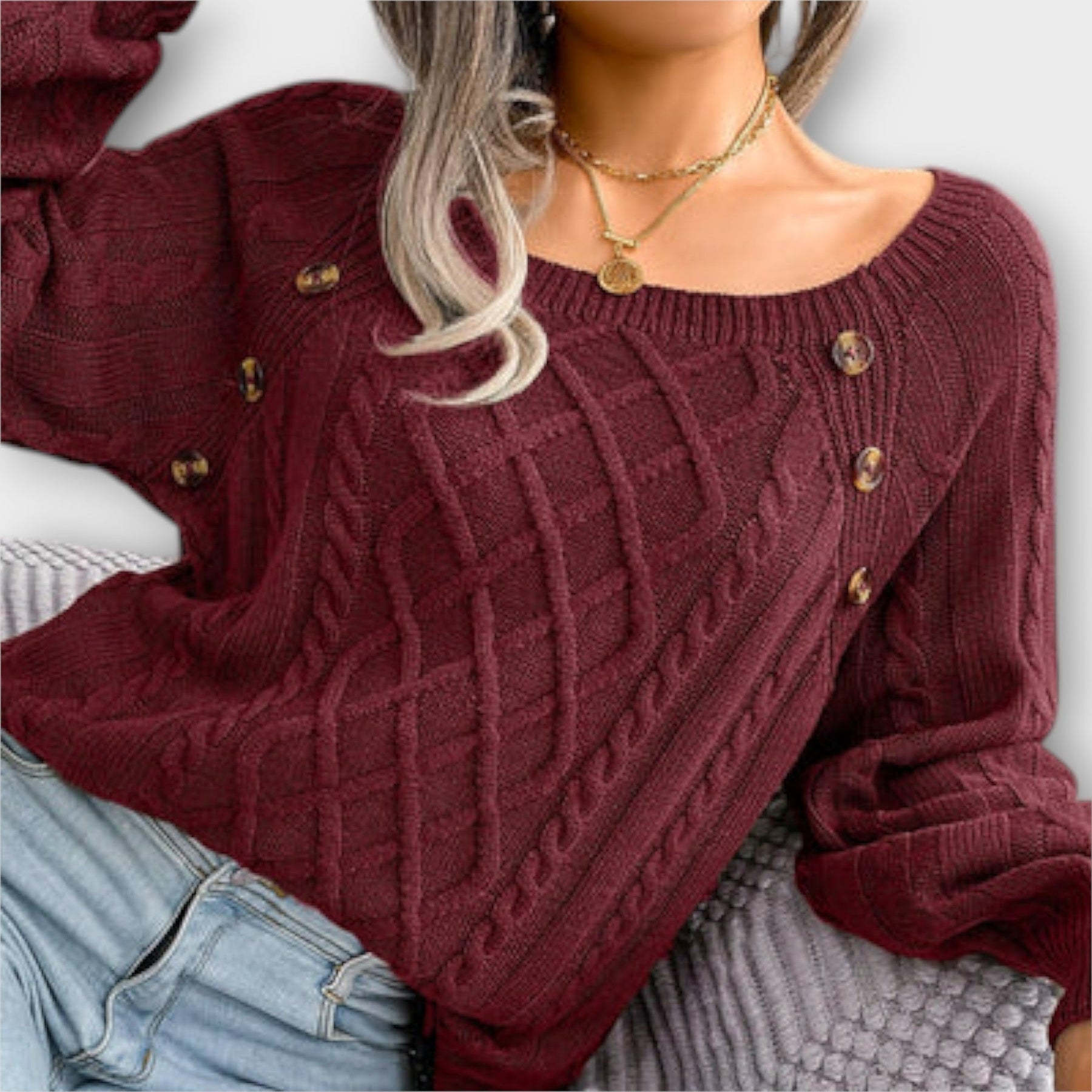 Naelle – Knitted Sweater with Buttons
