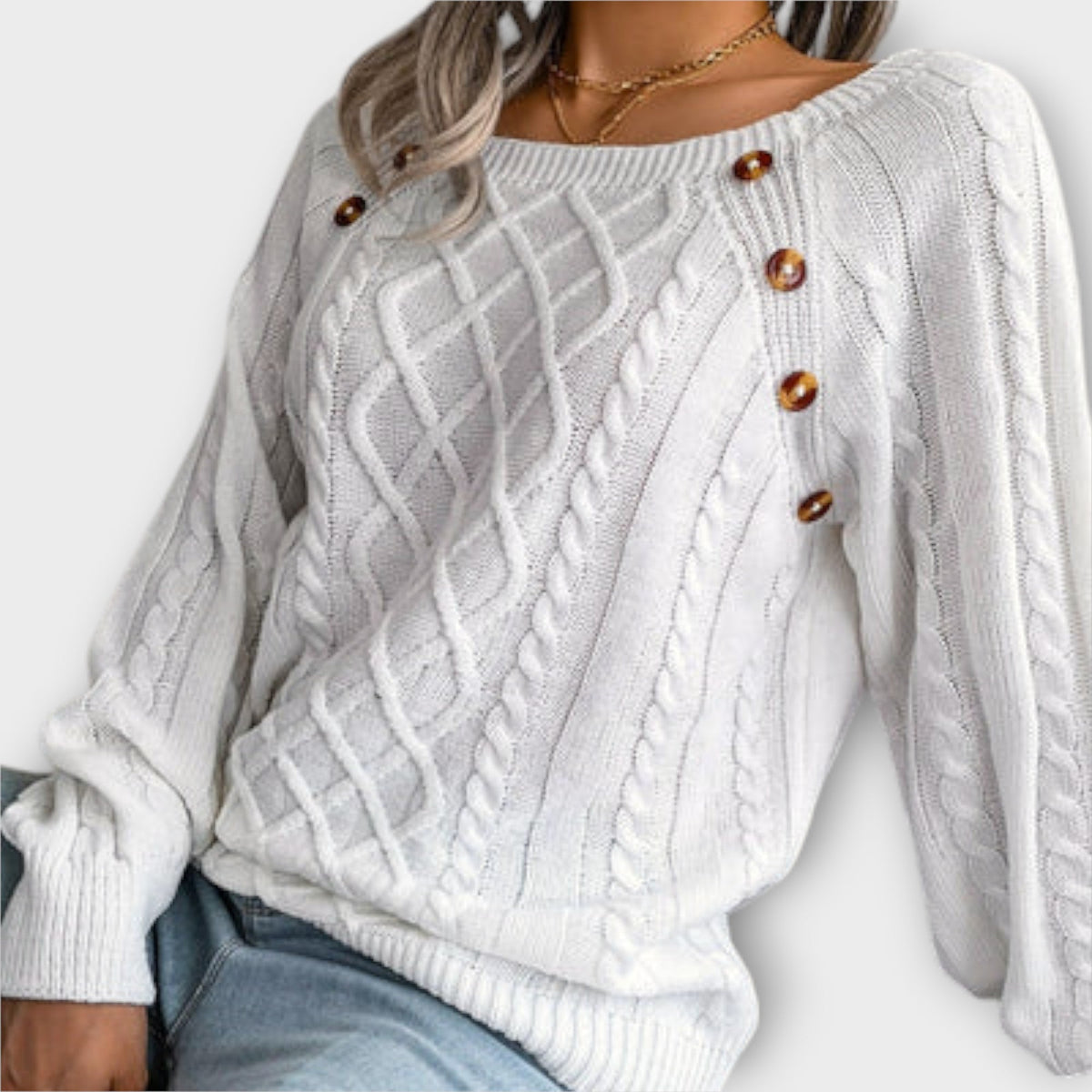 Naelle – Knitted Sweater with Buttons