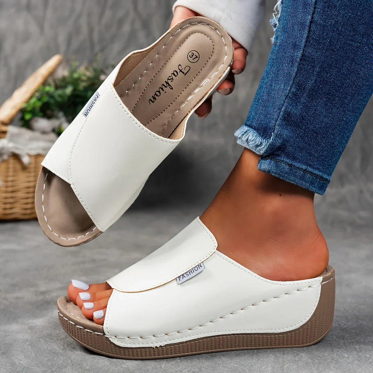 TAMARA | CLASSIC COMFORT WALKING SANDALS