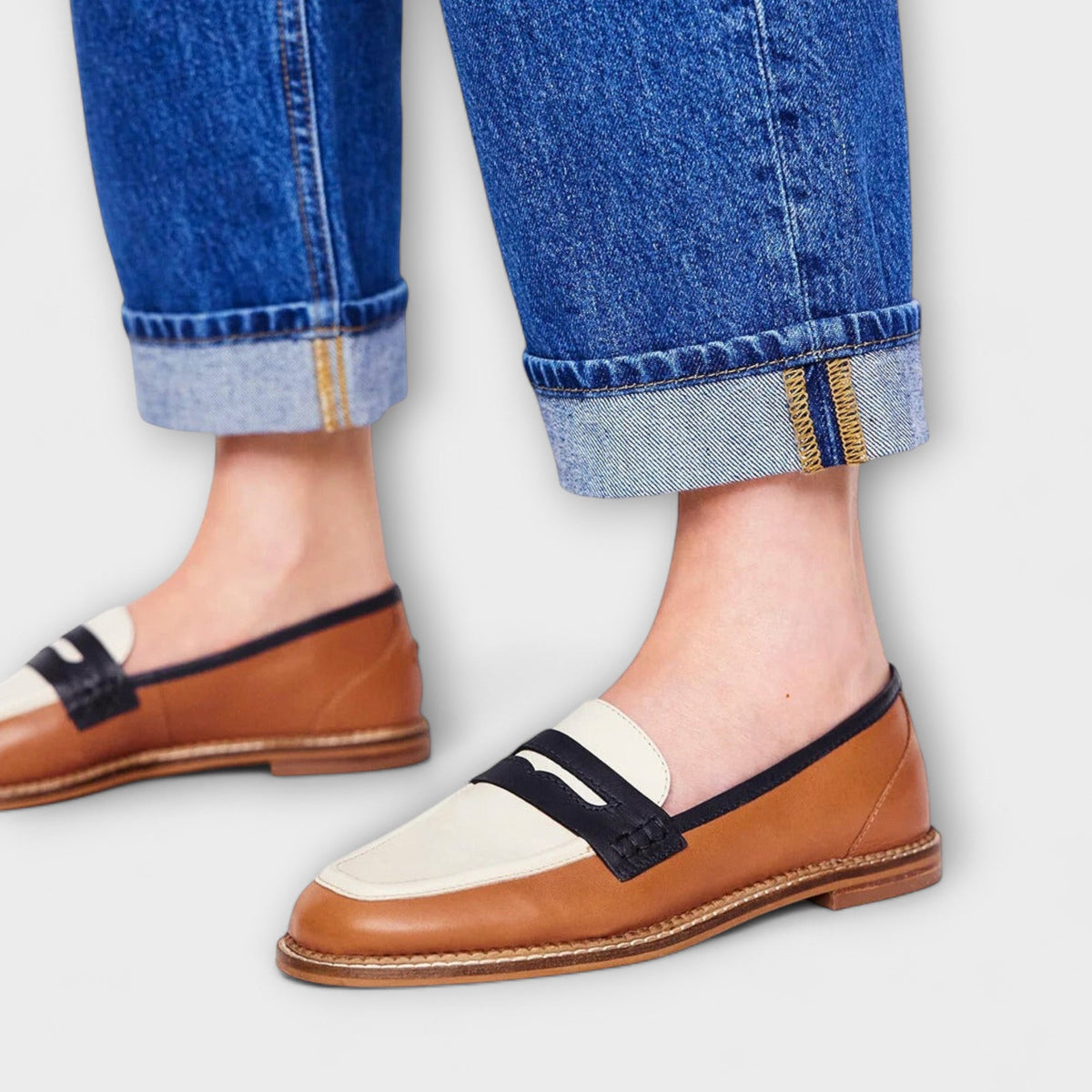 AMELIE - CLASSIC BROWN LOAFER