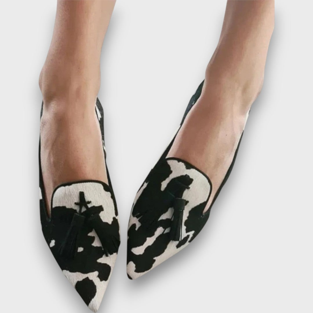 Ferina – Elegant loafers with pointed shape and two-tone design