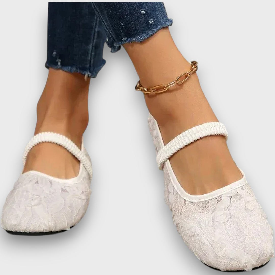 Ivannie – Orthopedic Lace Flats